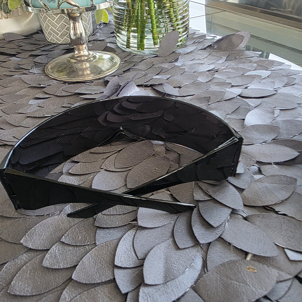 Black Rectangular Sunglasses - Picture 4 of 4
